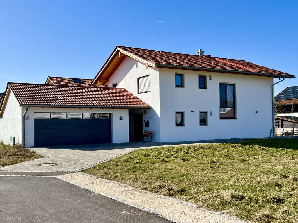 Immobilie in Kirchweidach - NEUWERTIGES EINFAMILIENHAUS IN TOPLAGE VON KIRCHWEIDACH - Bild 1