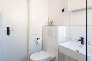 Modern wohnen in Düsseldorf – frisch renovierte 2-Zimmer-Wohnung mit Balkon und neuer Einbauküche – Die vollständige Adresse der Immobilie erhältst du vom Anbieter., 40470 Rath, Düsseldorf – Vorschaubild 9