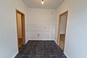 Viel Platz für die ganze Familie: Großzügige 3-Zimmer-Wohnung mit Balkon und grüner Umgebung! – Plovdiver Straße 30, 4205 Grünau-Nord, Leipzig – Vorschaubild 8