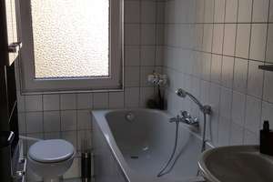SEHR SCHÖNE MAISONETTE WOHNUNG 3 RAUM MIT 2 BÄDERN IN RUHIGER GRÜNER ZENTRALER LAGE VON BOCHUM – Die vollständige Adresse der Immobilie erhältst du vom Anbieter., 44793 Kruppwerke, Bochum – Vorschaubild 8