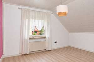 Freistehendes Einfamilienhaus in Salzgitter-Lesse mit 661 m² Grundstück, Keller & Kamin zu verkaufen – 38228 Lesse, Salzgitter – Vorschaubild 15