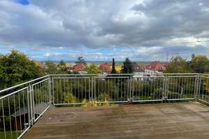 3-Zimmer Dachgeschosswohnung mit Balkon in Neustadt-Hambach mit Weitblick