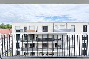 Willkommen Zuhause: großzügige 2-Zi-Wohnung mit Balkon und Markenküche – Rudolf-Dyckerhoff-Straße 3a, 65203 Biebrich, Wiesbaden – Vorschaubild 5