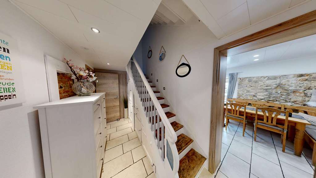 Immobilie in Raubling - Moderne Doppelhaushälfte mit historischen Charm - Bild 4