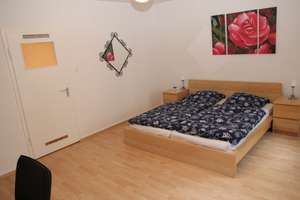 Single-/ Pärchen- Wohnung vollmöblierte Wohnung in Kölner Innenstadt 55qm ab sofort – Kasparstr. 6, 50670 Neustadt/Nord, Köln – Vorschaubild 1