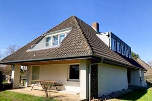 Großes Wohnhaus mit Garage und parkähnlichem Garten – Die vollständige Adresse der Immobilie erhältst du vom Anbieter., 23758 Oldenburg in Holstein – Vorschaubild 5