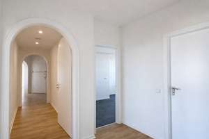 Erstbezug nach Renovierung: Einzigartiges Penthouse mit großzügiger Dachterrasse am Worringer Platz – Die vollständige Adresse der Immobilie erhältst du vom Anbieter., 40210 Stadtmitte, Düsseldorf – Vorschaubild 12