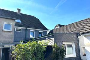 **** Großzügige Doppelhaushälfte in Teileigentum in Solingen-Höhscheid...**** – Die vollständige Adresse der Immobilie erhältst du vom Anbieter., 42657 Burg/Höhscheid, Solingen – Vorschaubild 3