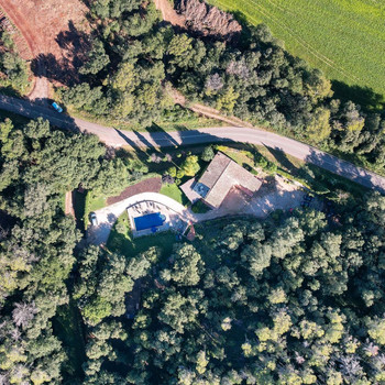KATALANISCHES BAUERNHAUS MERAVELLOSA ZU VERKAUFEN IN PLA DE L'ESTANY
