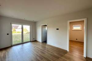 Jetzt Miete möglich! Winkelbungalow 5 km bis Neubrandenburg, Baujahr 2022, Doppelgarage, EBK,Carport – Die vollständige Adresse der Immobilie erhältst du vom Anbieter., 17039 Sponholz – Vorschaubild 13