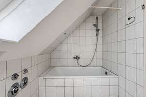 Helle, bezugsfreie Maisonettewohnung mit zwei Balkonen in Münster-Mecklenbeck – Die vollständige Adresse der Immobilie erhältst du vom Anbieter., 48163 Mecklenbeck, Münster – Vorschaubild 12