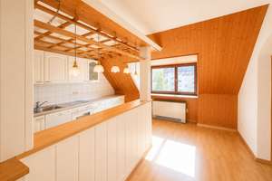 Zentral wohnen: Helle 3-Zimmer-Dachgeschosswohnung in Dortmund – 44135 Kaiserbrunnen, Dortmund – Vorschaubild 6