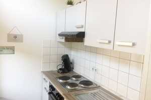 ***SUPER WOHNUNG MIT EBK UND BALKON IN RUHIGER LAGE*** – Agricolastraße 28, 9112 Chemnitz – Vorschaubild 2