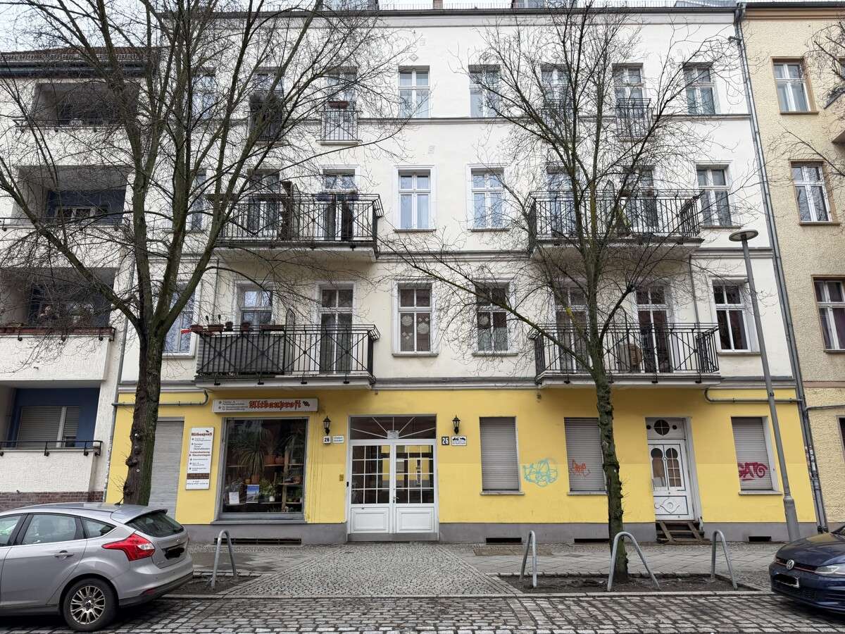 Altbau mit Potenzial – Bezugsfreie 2-Zimmerwohnung, in Oberschöneweide, Berlin – Bild 1