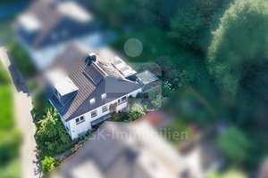 Energieeffizient wohnen im Grünen: Doppelhaushälfte in zentraler Lage von Leichlingen – Die vollständige Adresse der Immobilie erhältst du vom Anbieter., 42799 Leichlingen (Rheinland) – Vorschaubild 1