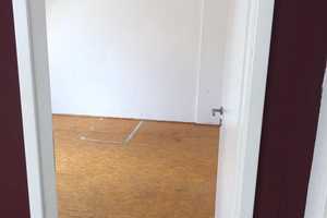 Freundliche und vollständig renovierte 4-Zimmer-Dachgeschosswohnung in Wuppertal – Paul-Humburg-Str. 22, 42275 Wuppertal – Vorschaubild 2