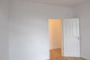 Tolle 3-Raum-Wohnung mit Balkon, Weitblick + Fahrstuhl in Buckau! – Bahnikstr. 6, 39104 Magdeburg – Vorschaubild 18