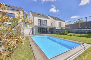 Exklusives Familienhaus mit Pool und Wintergarten in Mainz – Die vollständige Adresse der Immobilie erhältst du vom Anbieter., 55127 Lerchenberg, Mainz – Vorschaubild 13