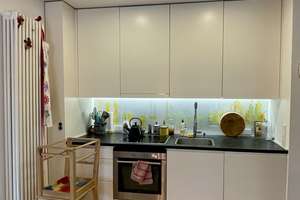 Lichtdurchflutete 3,5-Zimmer-Wohnung mit Balkon in Nymphenburg-Gern – Die vollständige Adresse der Immobilie erhältst du vom Anbieter., 80638 Neuhausen, München – Vorschaubild 2