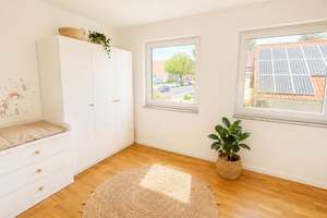 Wohnen mit Bestnote: Stilvolle Doppelhaushälfte mit Energieeffizienzklasse A+ – Die vollständige Adresse der Immobilie erhältst du vom Anbieter., 12621 Kaulsdorf, Berlin – Vorschaubild 10