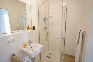 Olympia Wohn Park - ruhige moderne 3 Zimmer-Wohnung mit Loggia - U-Bahn Nähe U 3 – 80809 Am Riesenfeld, München – Vorschaubild 17