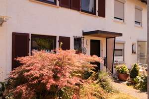 Charmantes Reihenmittelhaus mit Garten, Garage und Blick auf die Achalm – Die vollständige Adresse der Immobilie erhältst du vom Anbieter., 72760 Reutlingen-Mitte, Reutlingen – Vorschaubild 9