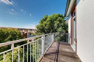 Über den Dächern des Nordends: Bezugsfreier Altbau mit sonnigem Balkon