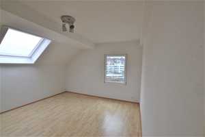IMWRC – Barmen bietet: Frisch renovierte Maisonnettewohnung mit gemütlichem Flair! – Bendahler Straße 41, 42285 Wuppertal – Vorschaubild 10