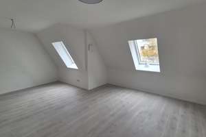 ANFRAGEN ÜBER DAS KONTAKTFELD +++ Moderne 2-Zimmer-Dachgeschosswohnung in Steglitz – Die vollständige Adresse der Immobilie erhältst du vom Anbieter., 12207 Lichterfelde, Berlin – Vorschaubild 1