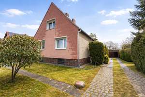 charmantes Haus mit Potenzial in Kaulsdorf-Nord – Die vollständige Adresse der Immobilie erhältst du vom Anbieter., 12621 Kaulsdorf, Berlin – Vorschaubild 2
