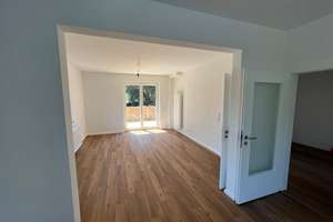 Helle 3-Zimmer-Wohnung im sanierten Altbau: großer Balkon, Garten, Garage, Wärmepumpe, Energie-Kl. B – 97082 Steinbachtal, Würzburg – Vorschaubild 13