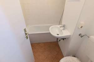 Gamigstraße 20, tolle 1,5 ZKB Wohnung im 9. OG -WBS- zu vermieten – Die vollständige Adresse der Immobilie erhältst du vom Anbieter., 1239 Prohlis-Nord, Dresden – Vorschaubild 5