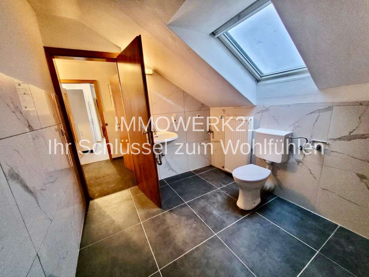 Immobilie in Kall - Charmantes MFH in der wunderschönen Eifel mit 4 solide vermieteten Wohneinheiten - Top Kapitalanlage - Bild 12