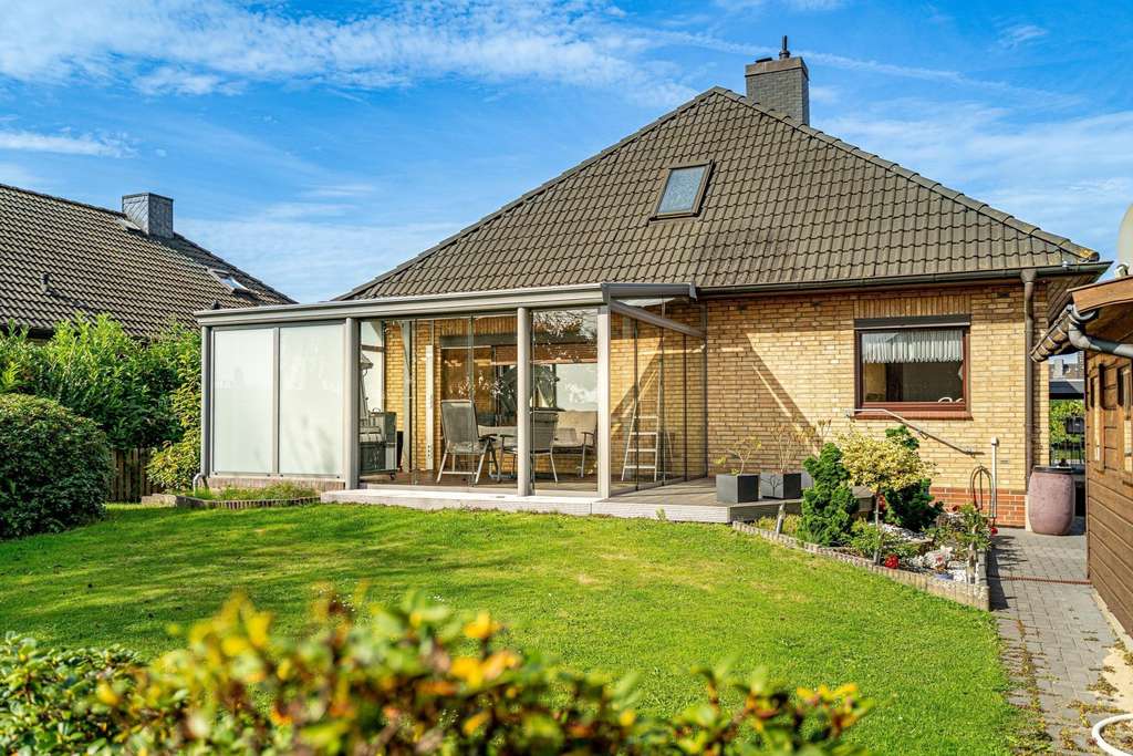 Immobilie in Haseldorf - Wohnen in der Elbmarsch - 250 m² Wohlfühlfläche. - Bild 2