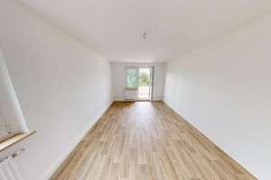 Großzügige 2-Raum-Wohnung mit Balkon – Charlottenstr. 35, 9126 Gablenz, Chemnitz – Vorschaubild 1