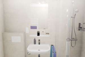 Helle 1-Zimmer Wohnung im 5. OG  - Schwimmbad in der Wohnanlage – Plievierpark 18, 81737 Neuperlach, München – Vorschaubild 16