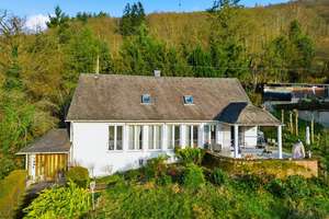 ***Wohnparadies mit Postkarten-Panorama*** – Die vollständige Adresse der Immobilie erhältst du vom Anbieter., 56377 Nassau – Vorschaubild 1