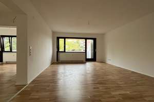 Helle, moderne 3- Zimmer-Wg,  Eichenparkett, grosser begrünter Balkon, saniert – Kurt- Schumacher- Strasse 50, 64297 Eberstadt, Darmstadt – Vorschaubild 2