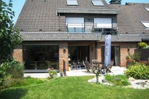 Großzügige 4-Zimmer-Erdgeschosswohnung mit Gartenzugang und Garage in Düsseldorf-Hellerhof