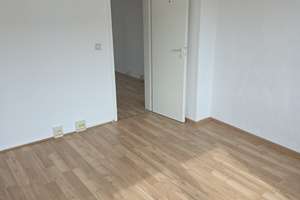 Helle und moderne 3-Zimmer-Wohnung in Magdeburg mit Balkon – Breitscheidstraße 19, 39114 Herrenkrug, Magdeburg – Vorschaubild 10