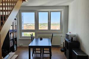Wohnen mit Aussicht: Großzügige 2,5-Zimmer-Wohnung in Erfurts Altstadt