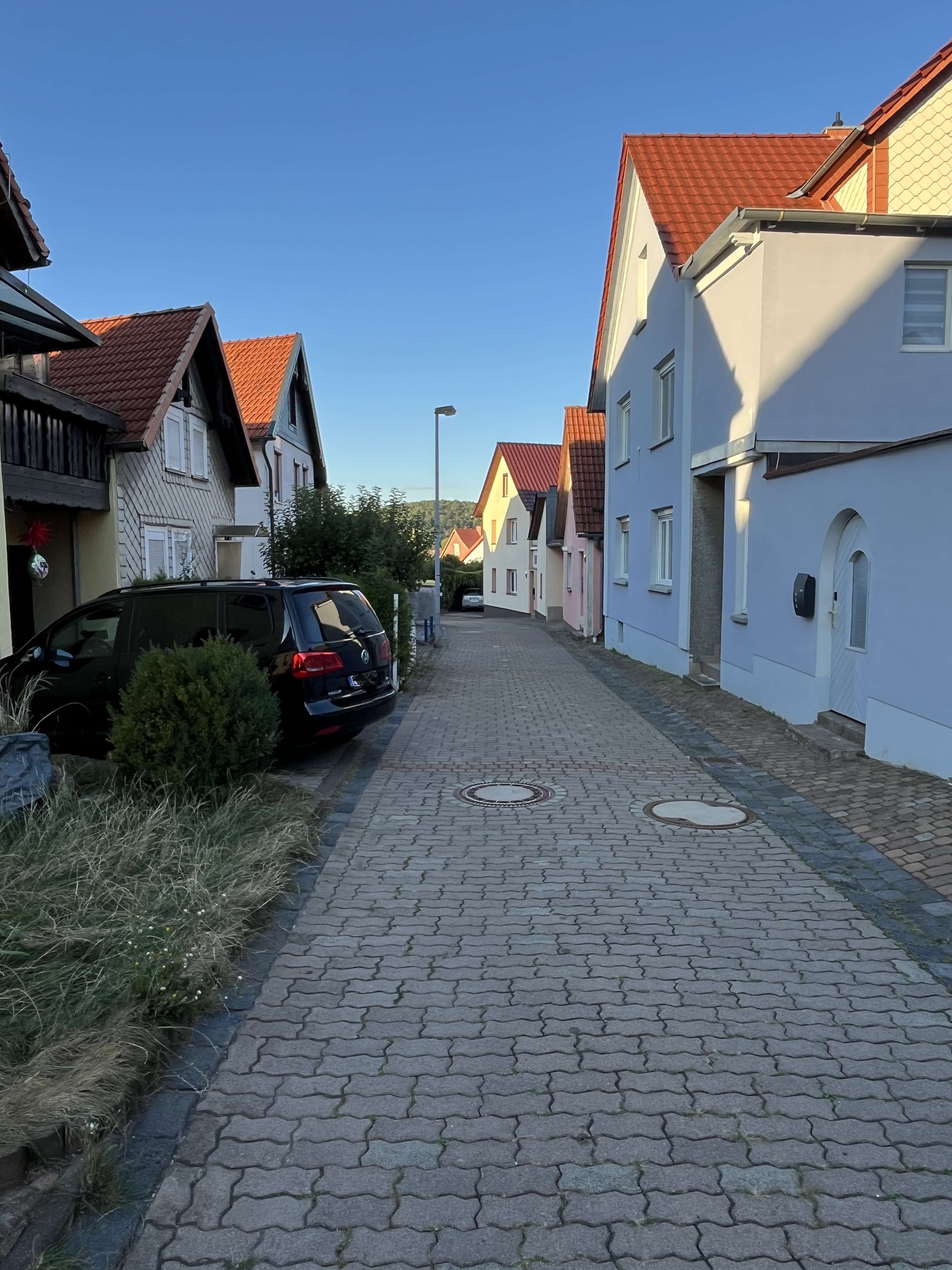 Freistellung zum 1.2.2026: 2EFH mit Elw., uneinsehb. Innenhof, Gartengrundstück u. Garagengebäude, Eichsfeld Kreis – Bild 3