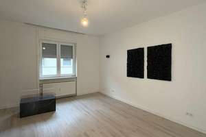 2,5-ZKB: Zweitbezug nach Modernisierung in Neckarau mit EBK & Loggia – Holunderstr. 13, 68199 Neckarau, Mannheim – Vorschaubild 4