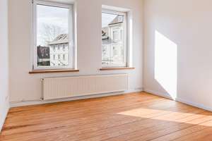 Lichtdurchflutete 4,5-Zimmer-Wohnung | Hochwertig kernsaniert | Echtholzböden | Massivholzküche |... – Die vollständige Adresse der Immobilie erhältst du vom Anbieter., 24837 Schleswig – Vorschaubild 5