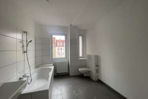 Erstbezug nach Sanierung! Moderne 2 Zimmer Wohnung auf 60 m² in Nürnberg mit Bad neu uvm.! – Die vollständige Adresse der Immobilie erhältst du vom Anbieter., 90441 Schweinau, Nürnberg – Vorschaubild 1