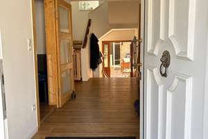 Zweifamilienhaus mit großzügigem Grundstück und moderner Technik – Die vollständige Adresse der Immobilie erhältst du vom Anbieter., 99955 Urleben – Vorschaubild 5