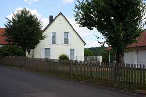Schönes Einfamilienhaus in Lintach – Die vollständige Adresse der Immobilie erhältst du vom Anbieter., 92272 Freudenberg – Vorschaubild 1
