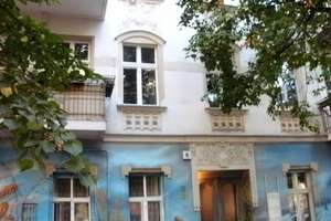 Klassischer Berliner Altbau in beliebter Kiezlage