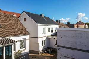 Zwei Häuser mit 12 Wohnungen + Bauland + Ausbaureserve in Eckernförde – Die vollständige Adresse der Immobilie erhältst du vom Anbieter., 24340 Eckernförde – Vorschaubild 17