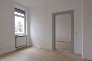 Attraktive Vier-Zimmer-Wohnung im Herzen von Stuttgart-Bad Cannstatt – Die vollständige Adresse der Immobilie erhältst du vom Anbieter., 70372 Kurpark, Stuttgart – Vorschaubild 1